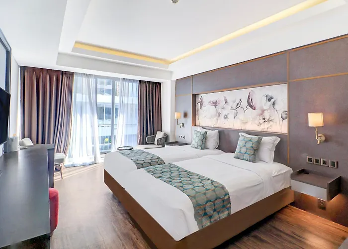 Checkmyguestt Arshika Sunset Road Hotel 4*